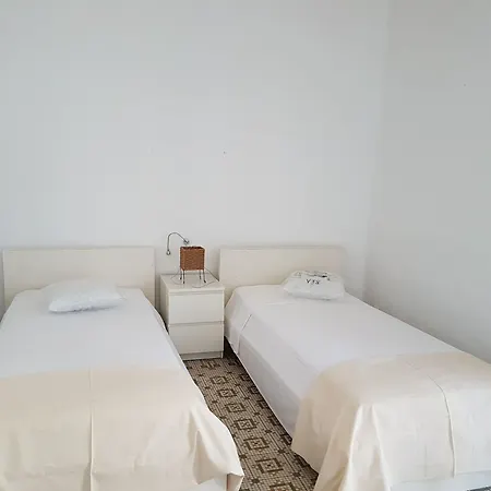 Seneca Apartment *